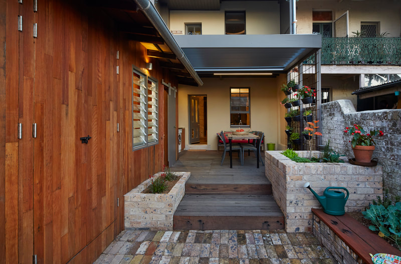 alfresco-outdoor-timber-featurewall-northernrivers-recycled-timber
