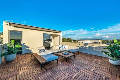 Our tiles are the perfect way to "deck" a rooftop.
Property for sale by Sacha Hennessy at Place West Estate Agents.