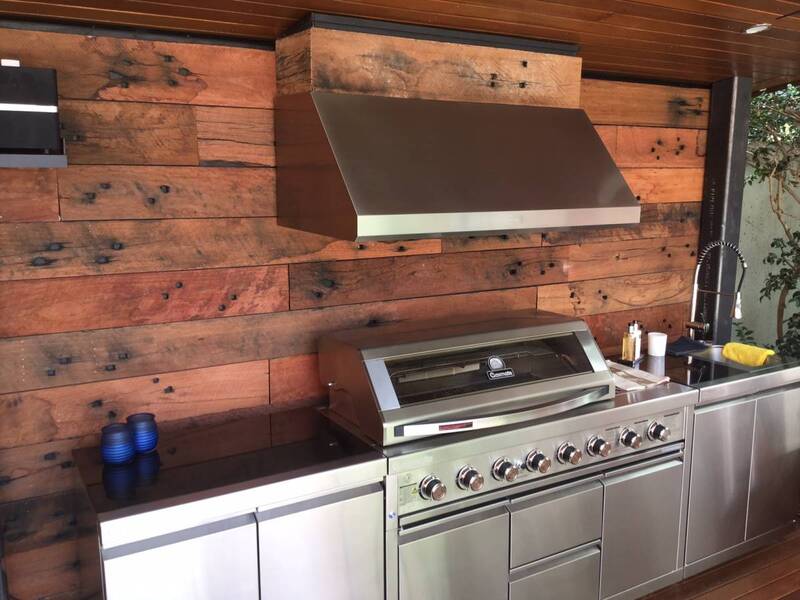 Product: Rough Sawn Sleeper
Outdoor Kitchen island bench with recycled timber. Homebush, NSW