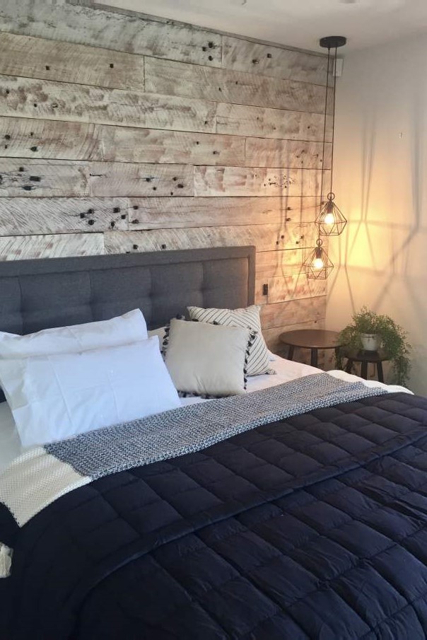 Recycled Timber Feature Wall - Bedroom - Whitewash Sleeper