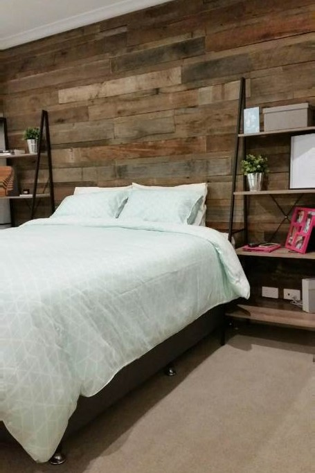 Recycled Timber Feature Wall - Bedroom - Pipeline Sleeper